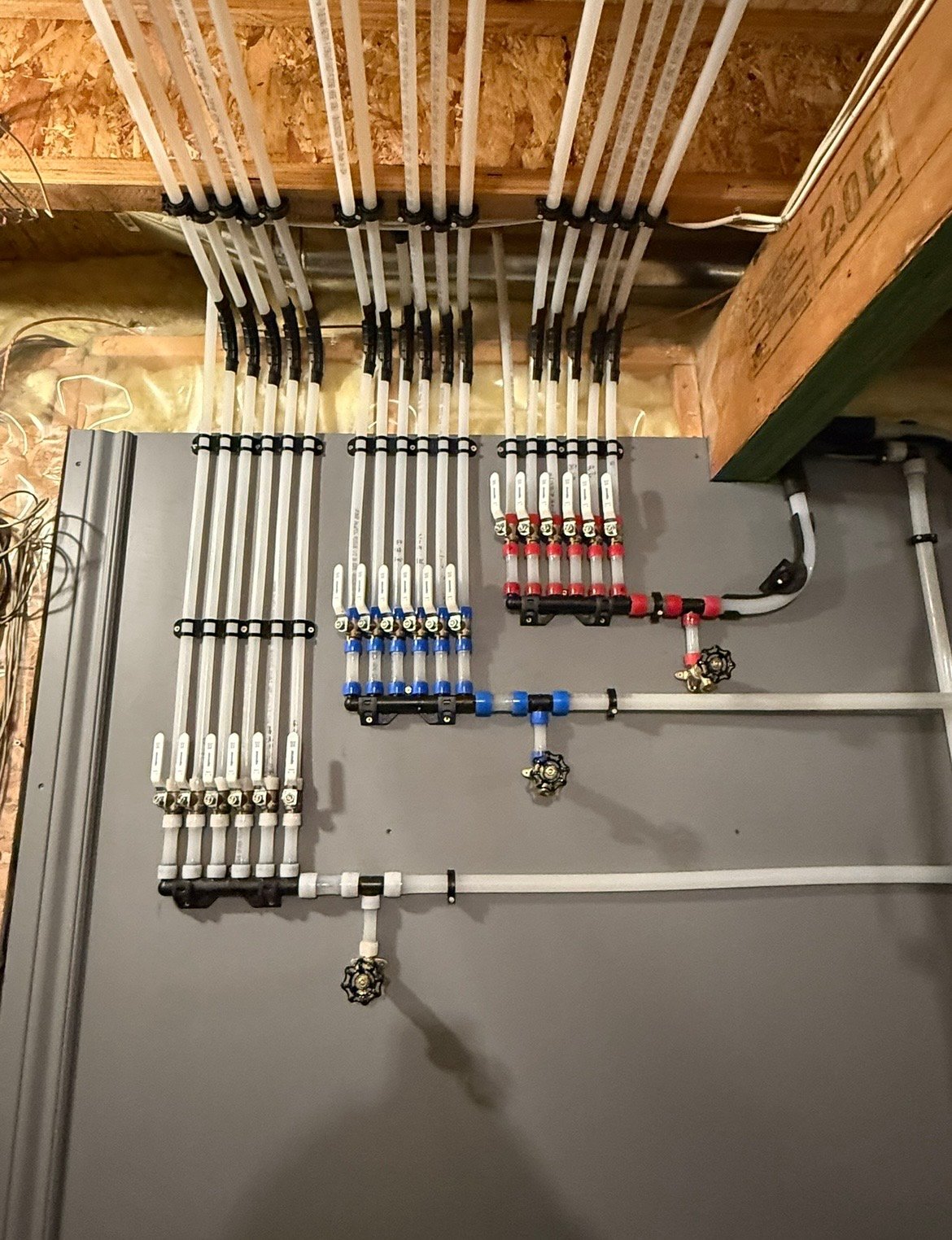 Under-sink drain plumbing